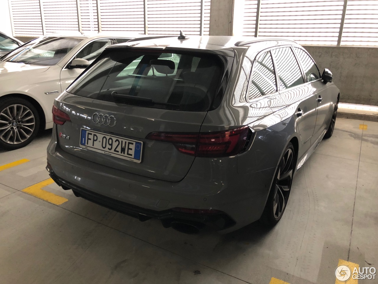 Audi RS4 Avant B9