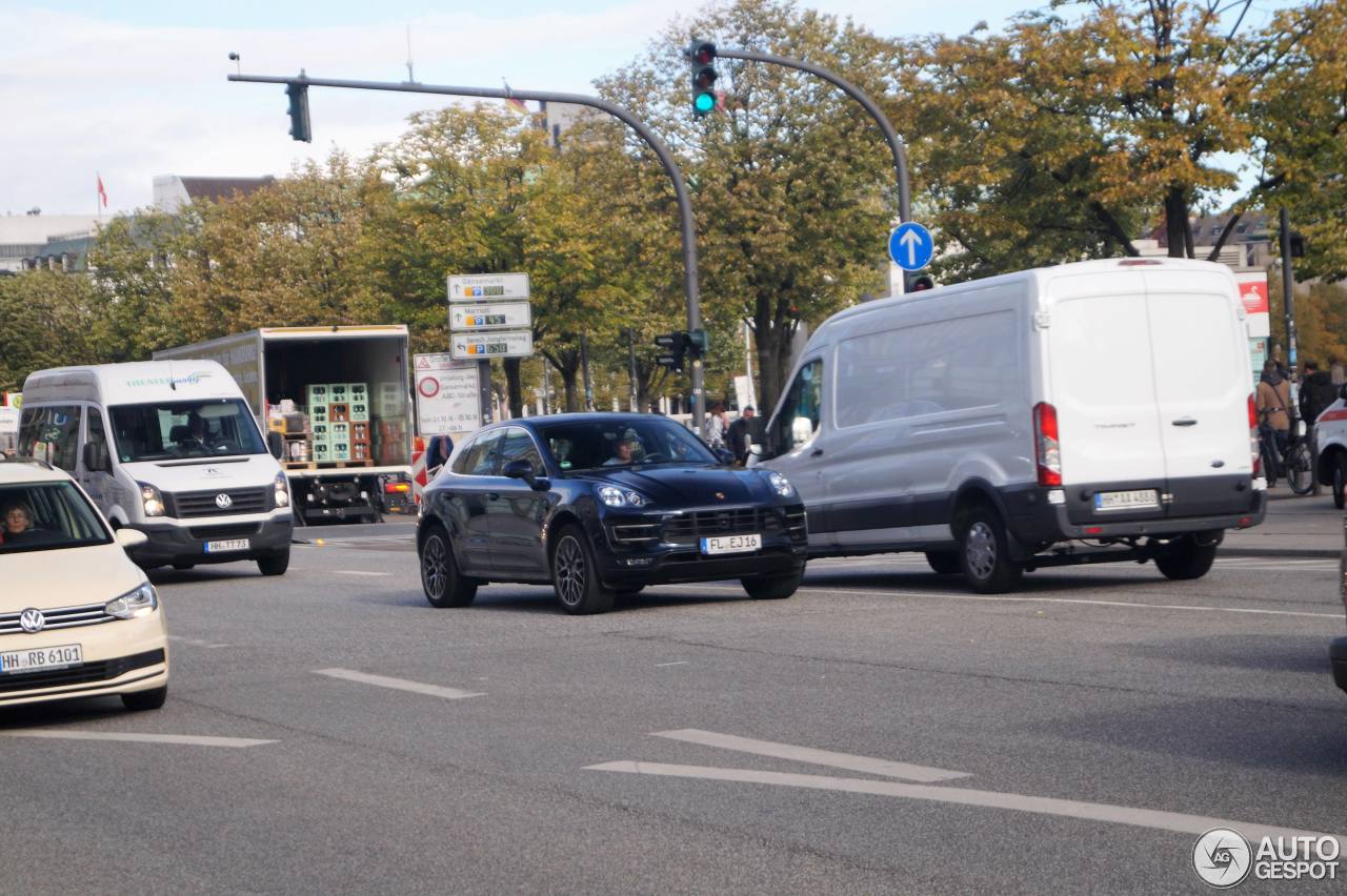 Porsche 95B Macan Turbo