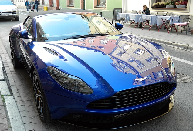 Aston Martin DB11 V8 Volante