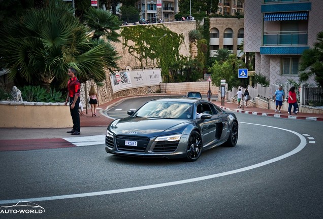 Audi R8 V10 Plus 2013