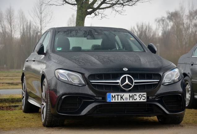 Mercedes-AMG E 63 S W213