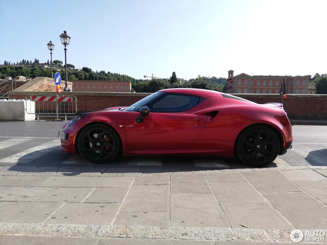 Alfa Romeo 4C Coupé