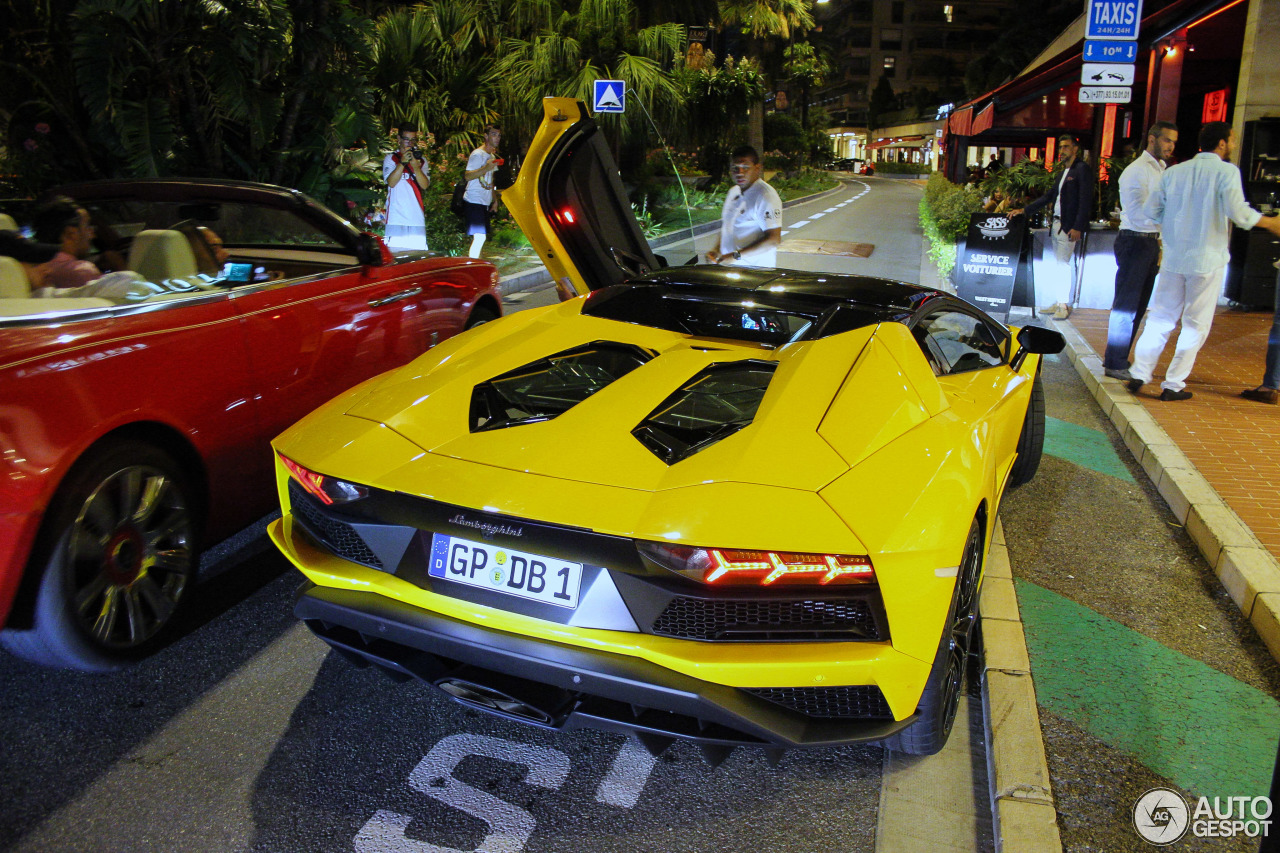 Lamborghini Aventador S LP740-4 Roadster