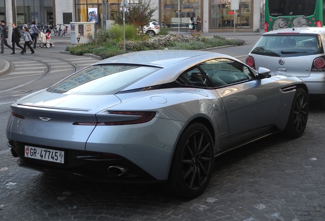 Aston Martin DB11