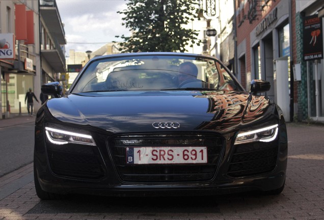 Audi R8 V8 Spyder 2013