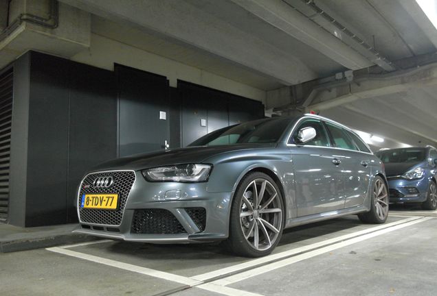 Audi RS4 Avant B8