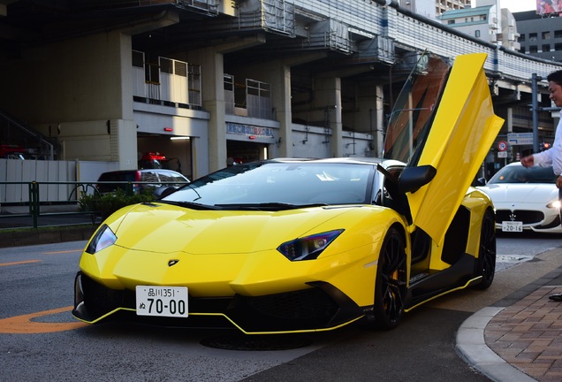 Lamborghini Aventador LP720-4 Roadster 50° Anniversario