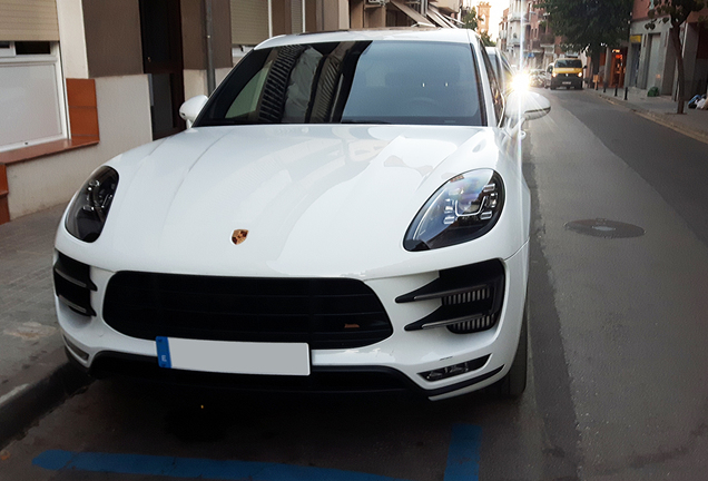 Porsche 95B Macan Turbo