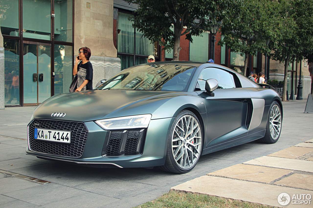 Audi R8 V10 Plus 2015