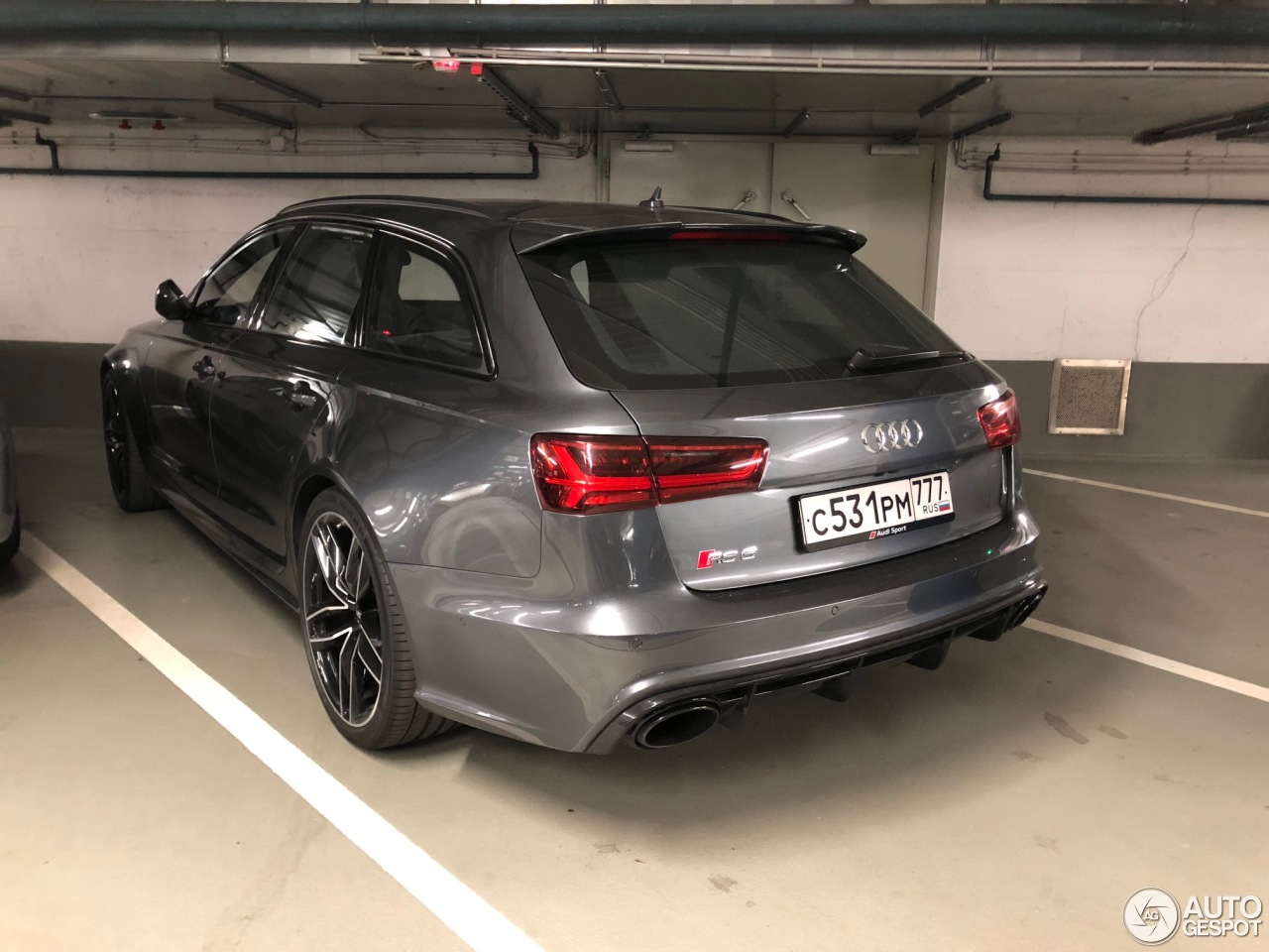 Audi RS6 Avant C7 2015