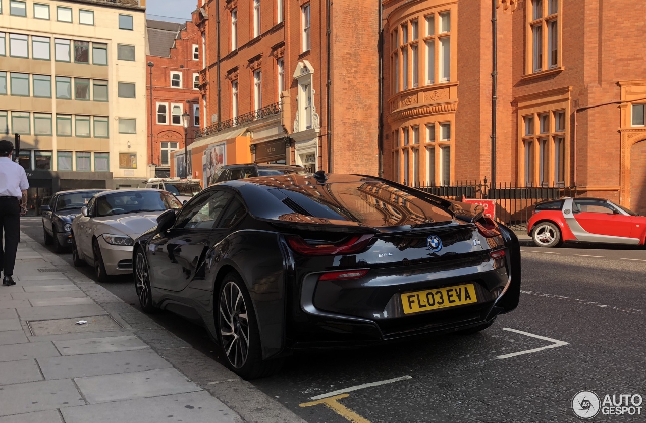 BMW i8