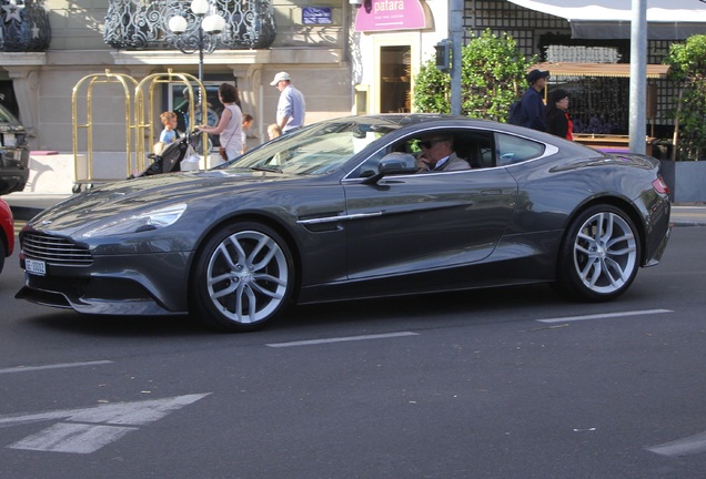 Aston Martin Vanquish 2013