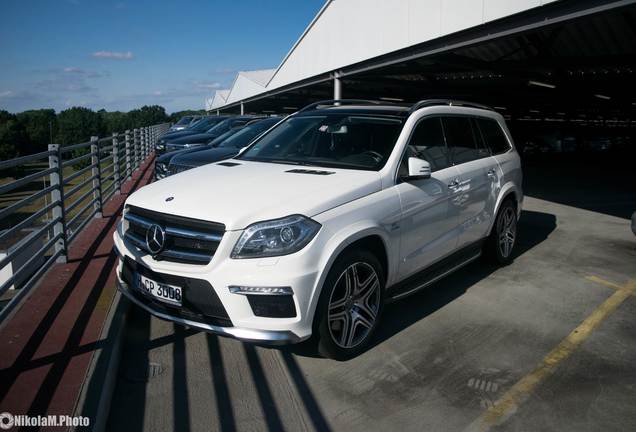 Mercedes-Benz GL 63 AMG X166