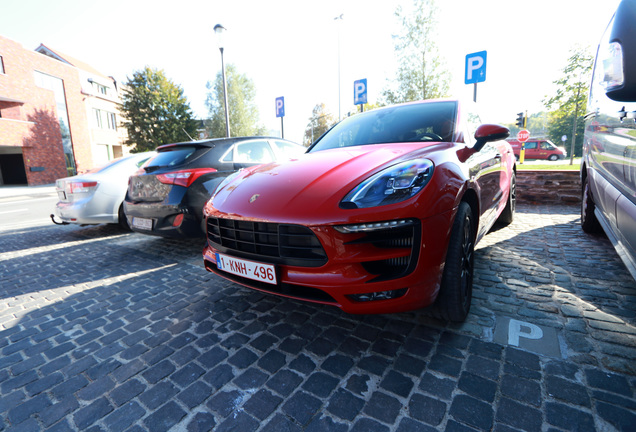 Porsche 95B Macan GTS