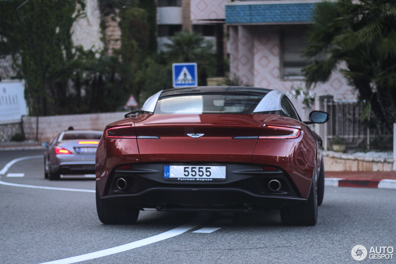 Aston Martin DB11