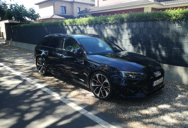 Audi RS4 Avant B9