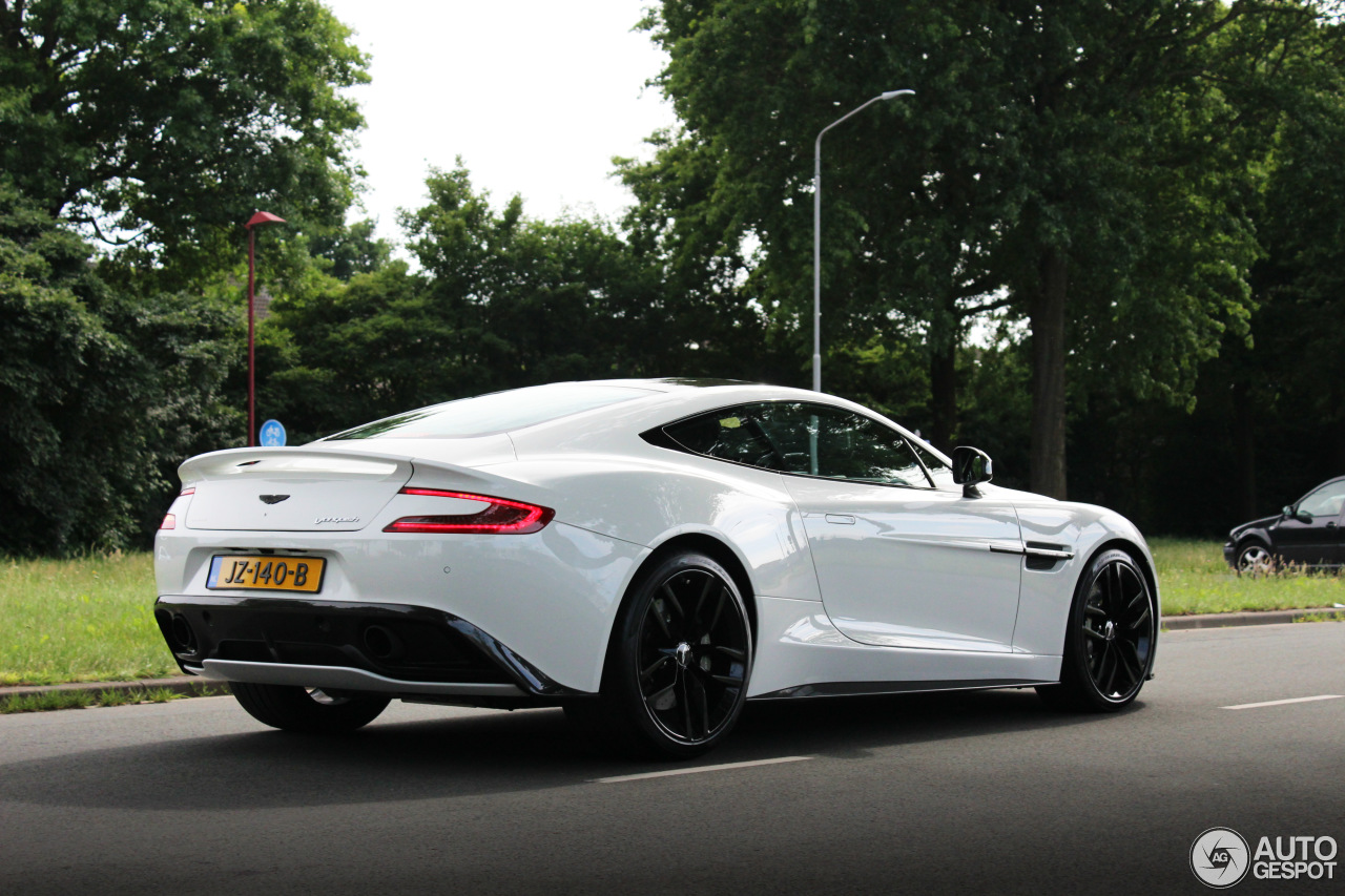 Aston Martin Vanquish 2015 Carbon White Edition