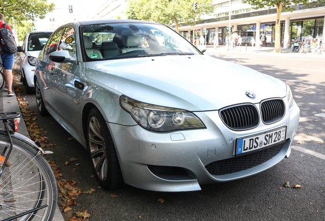 BMW M5 E60 2005