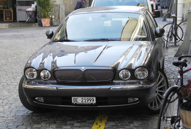 Jaguar XJR