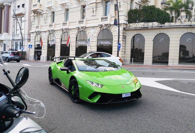 Lamborghini Huracán LP640-4 Performante Spyder