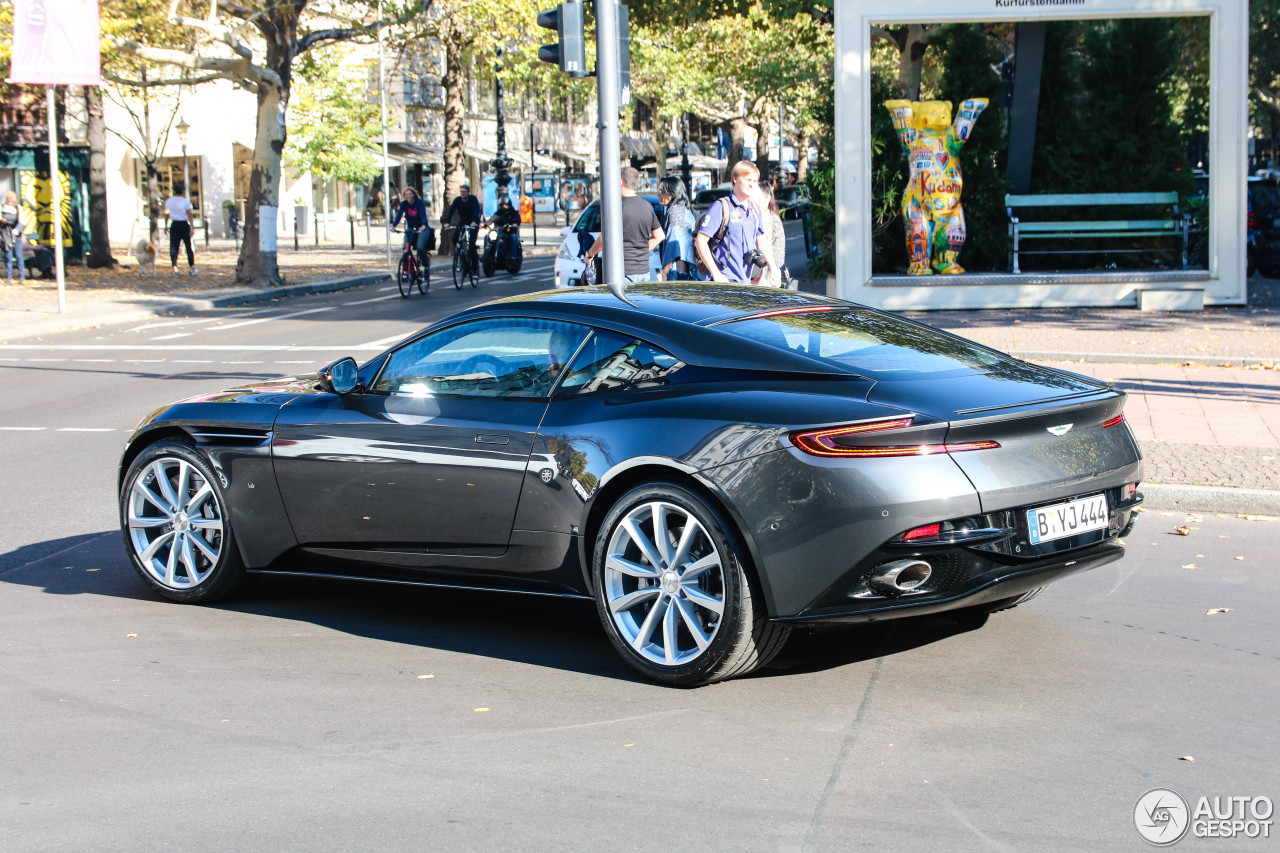 Aston Martin DB11