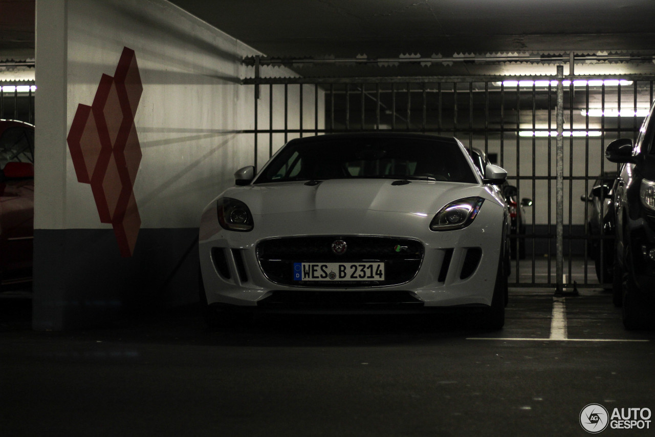 Jaguar F-TYPE R Coupé