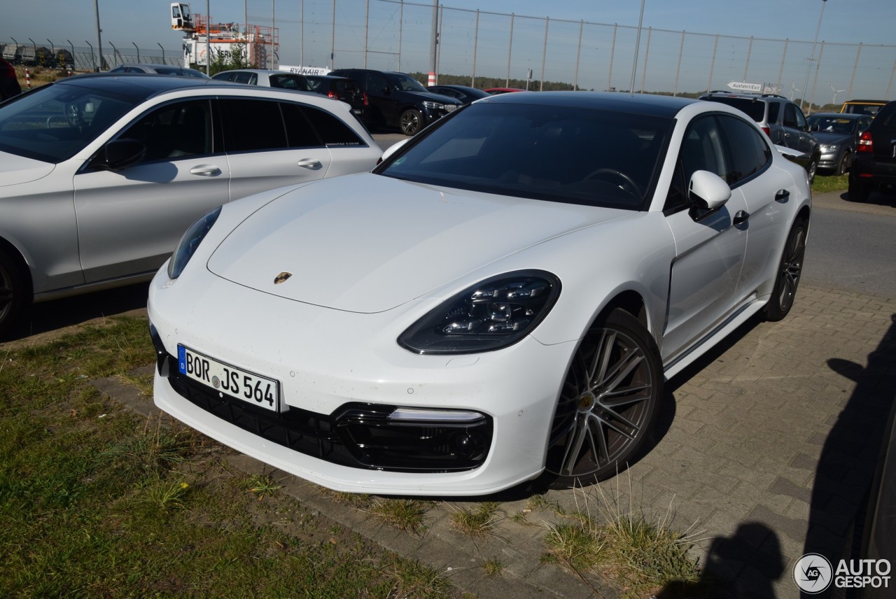 Porsche 971 Panamera Turbo