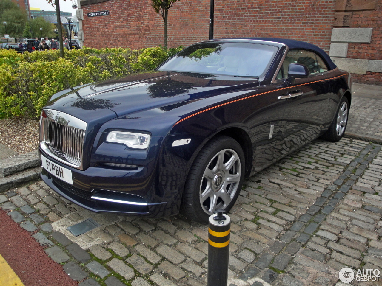 Rolls-Royce Dawn