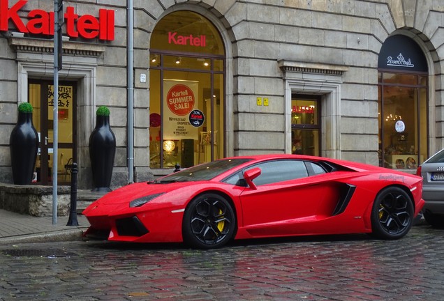 Lamborghini Aventador LP700-4