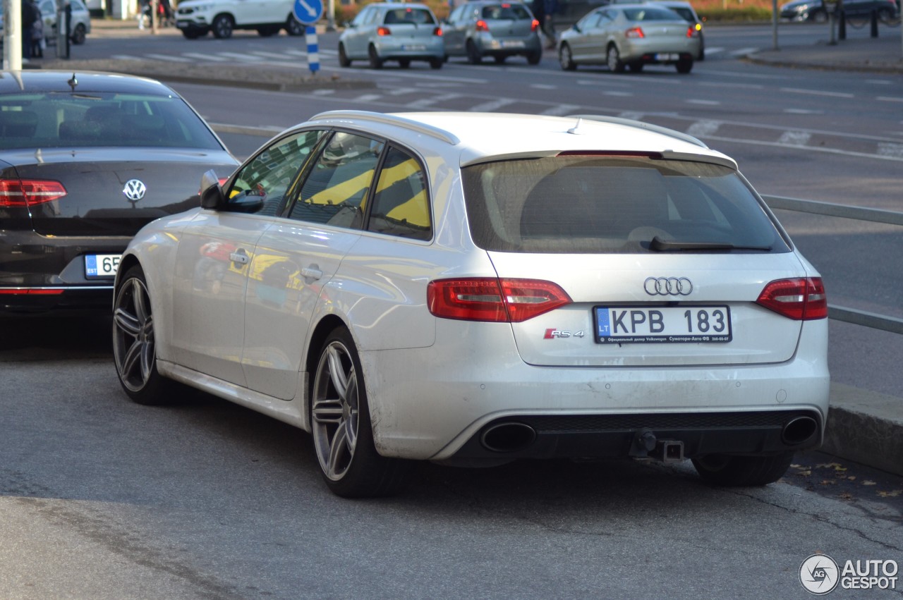 Audi RS4 Avant B8