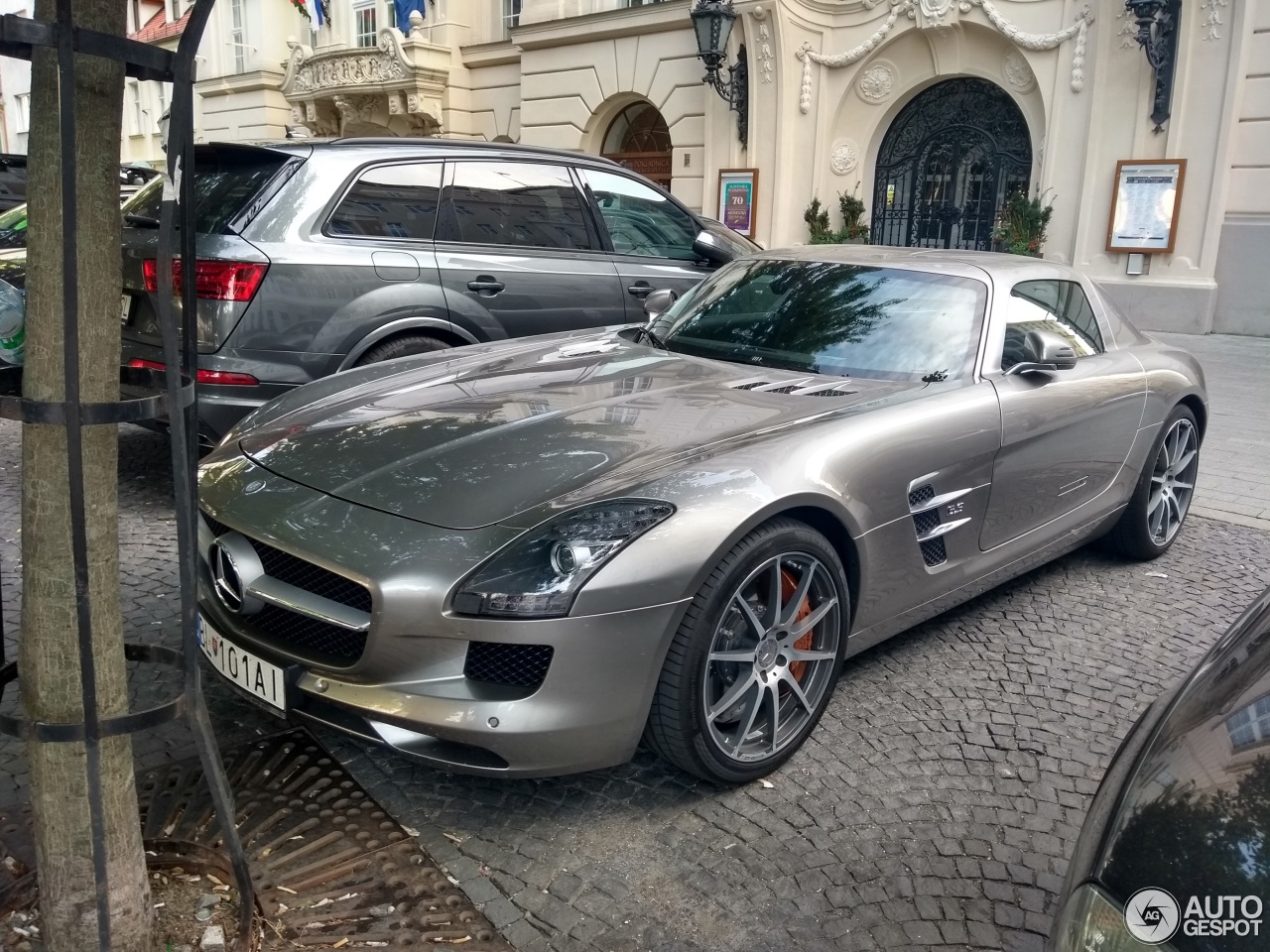 Mercedes-Benz SLS AMG