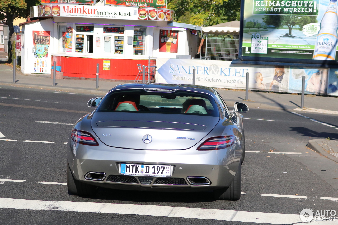 Mercedes-Benz SLS AMG