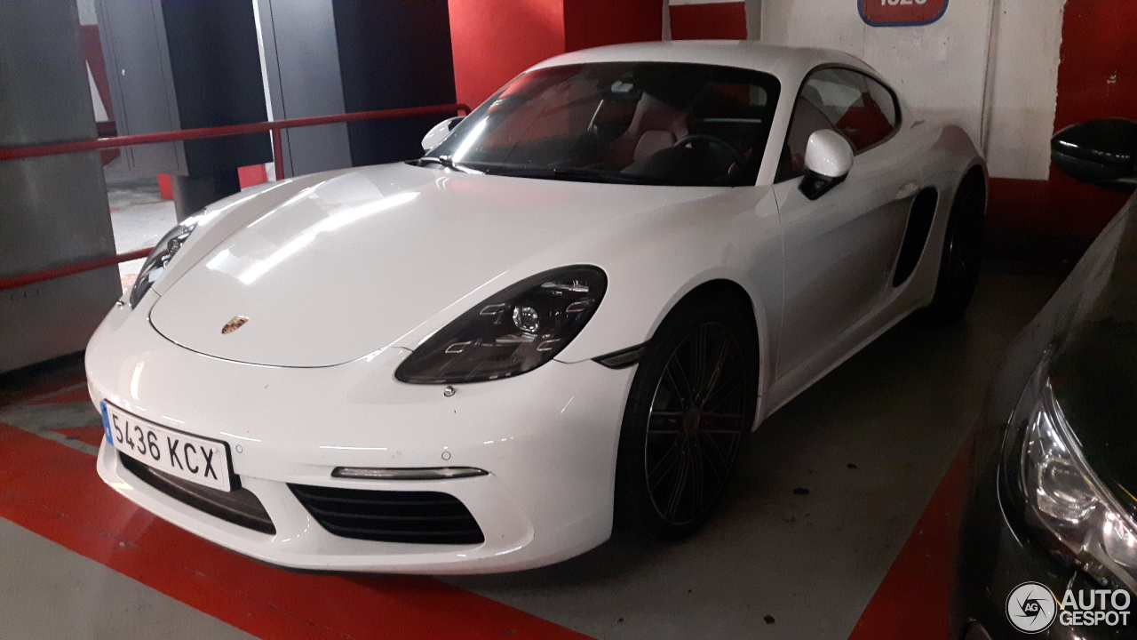 Porsche 718 Cayman S