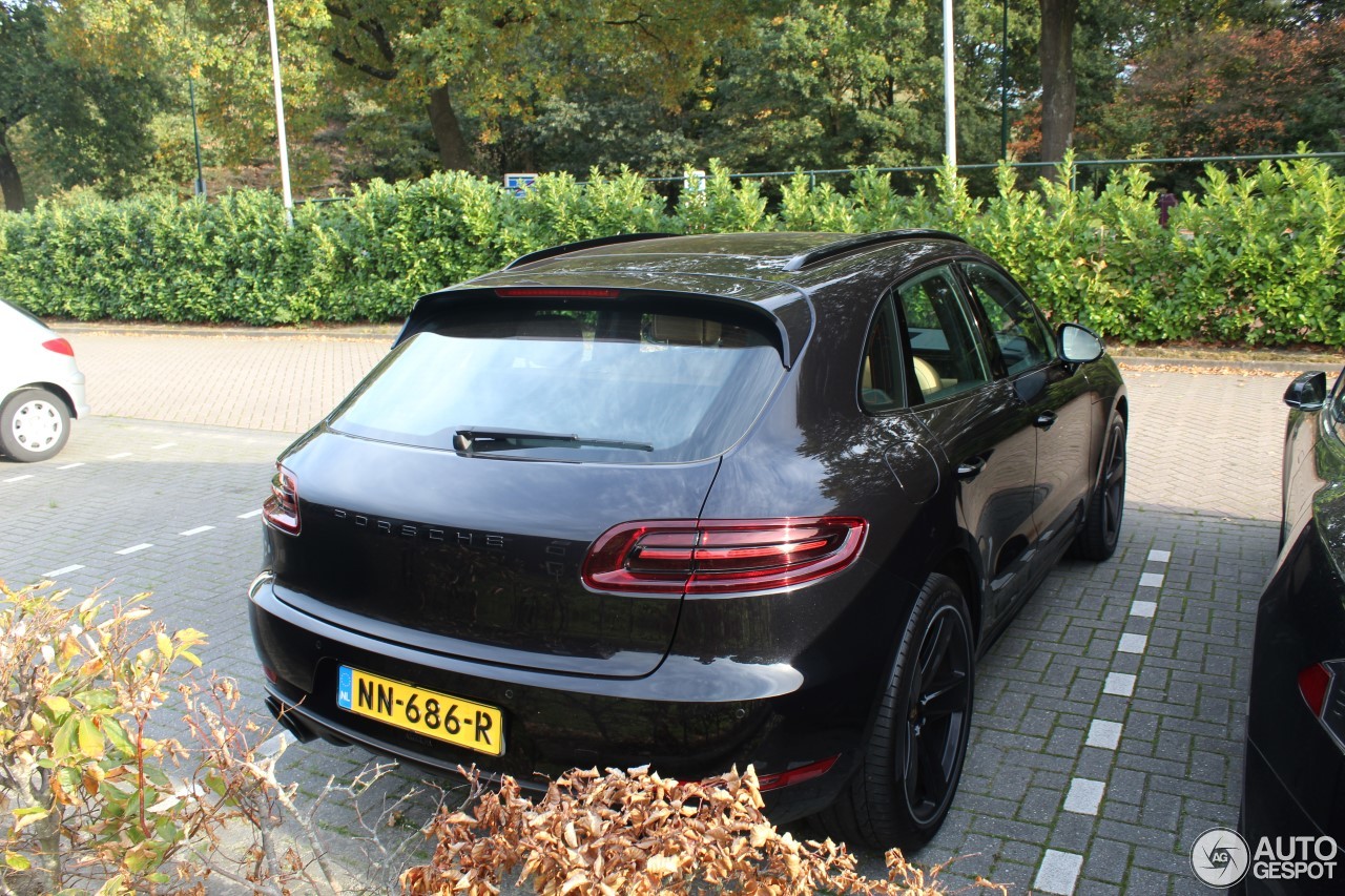 Porsche 95B Macan GTS