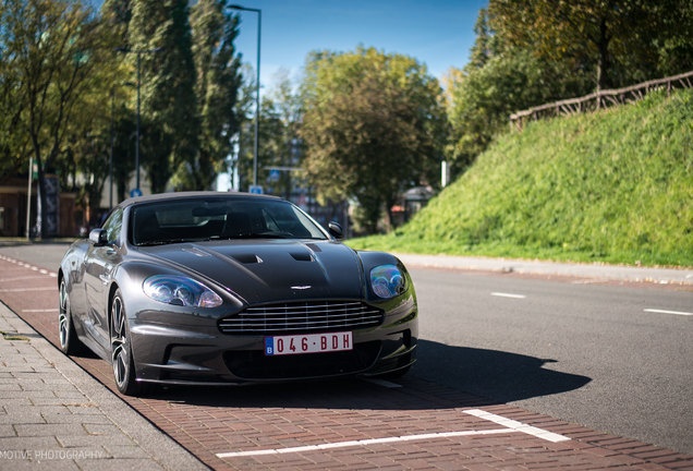 Aston Martin DBS Volante