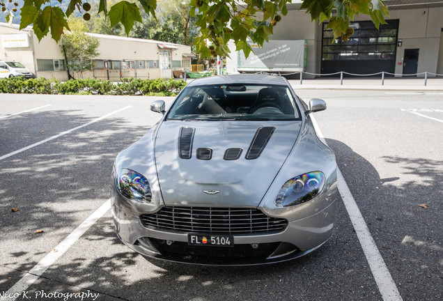 Aston Martin V12 Vantage