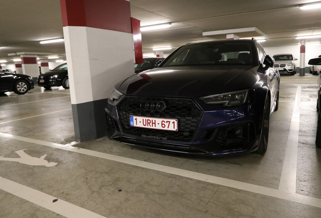 Audi RS4 Avant B9