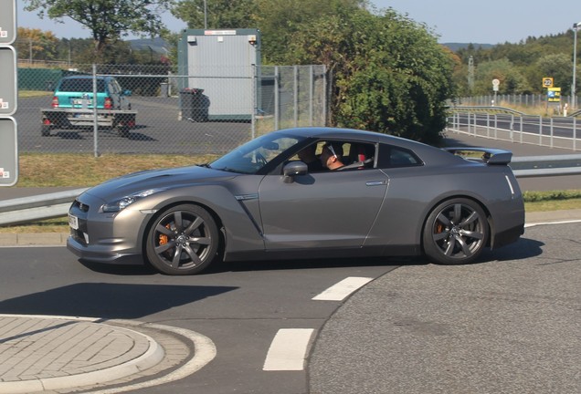 Nissan GT-R 2012