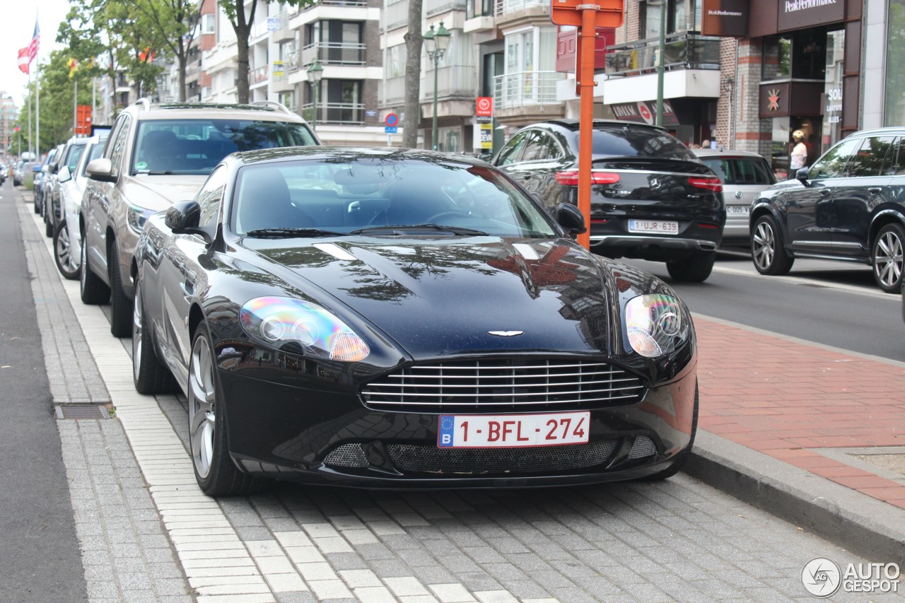 Aston Martin DB9 2010