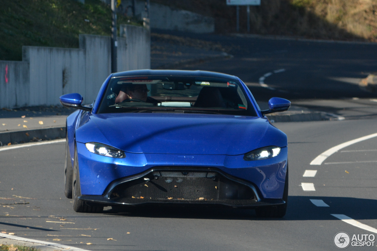 Aston Martin V8 Vantage 2018