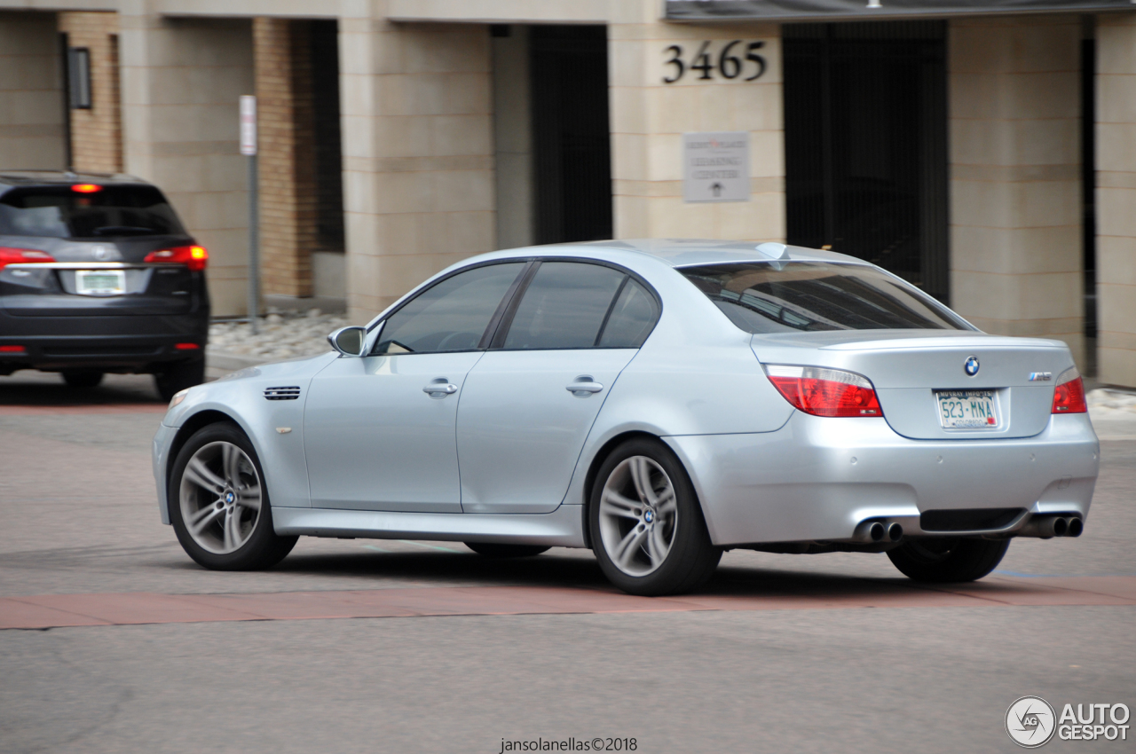 BMW M5 E60 2005