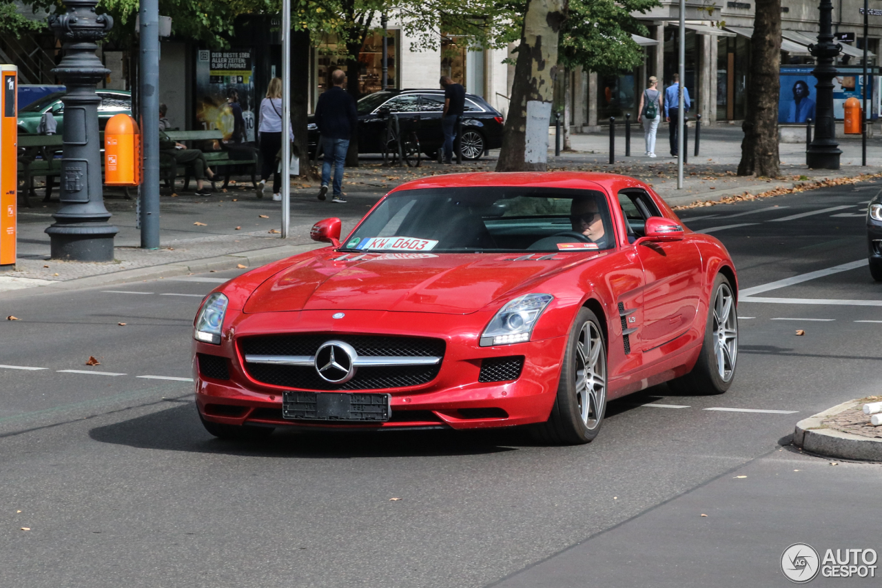 Mercedes-Benz SLS AMG