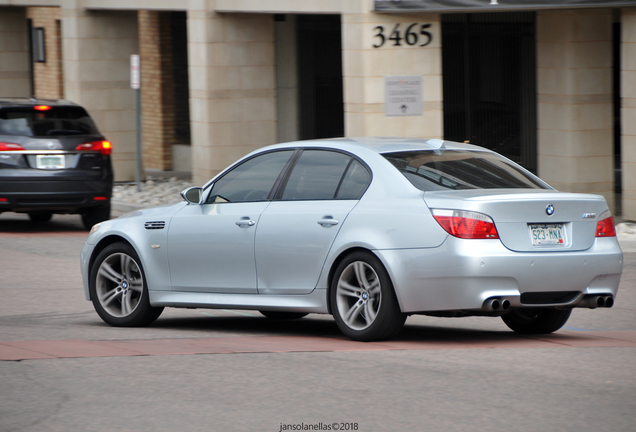 BMW M5 E60 2005