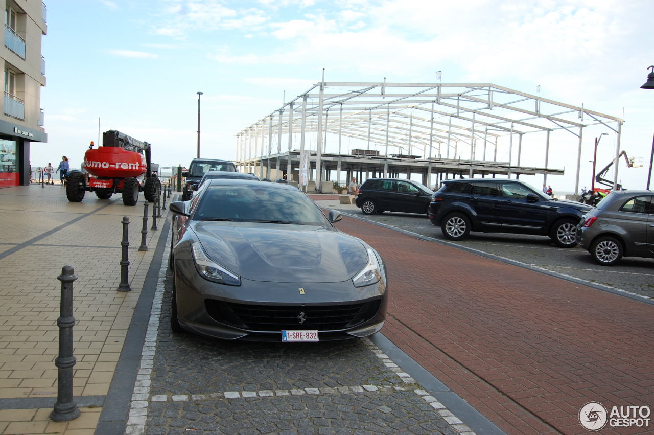 Ferrari GTC4Lusso