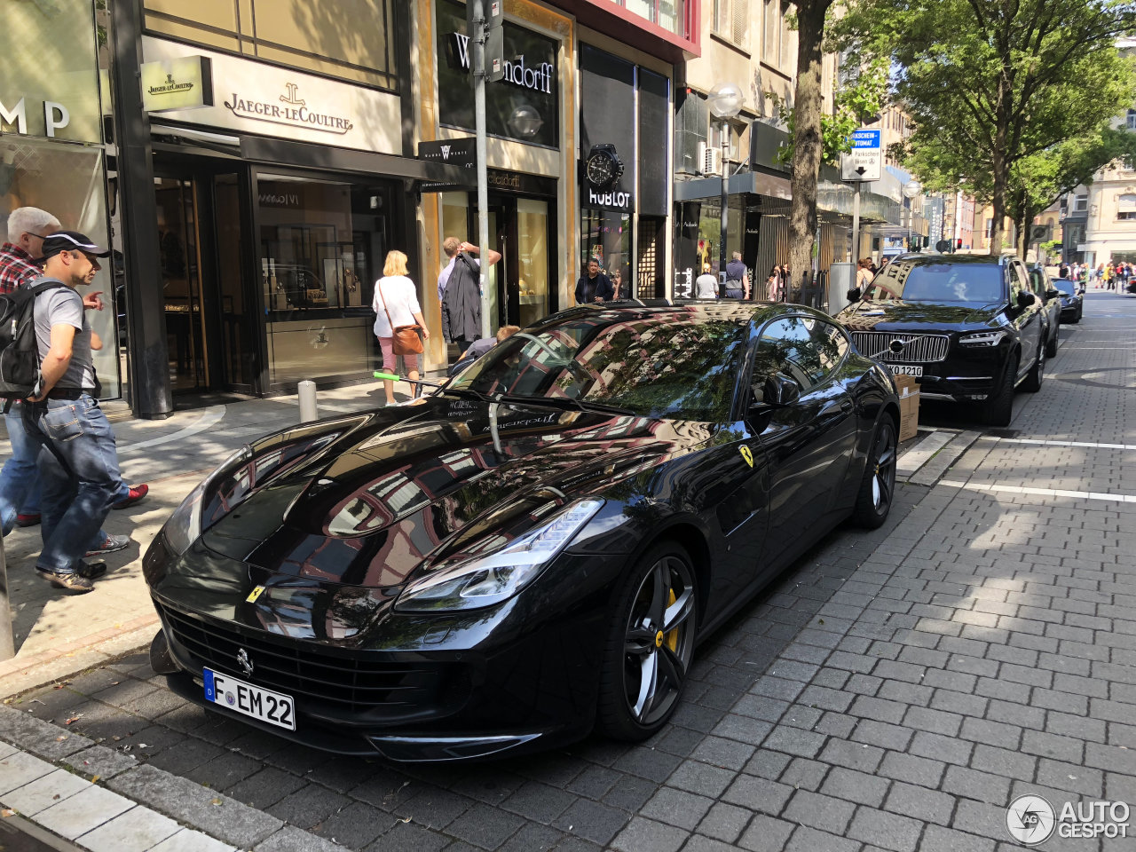 Ferrari GTC4Lusso