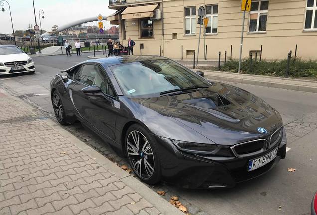 BMW i8