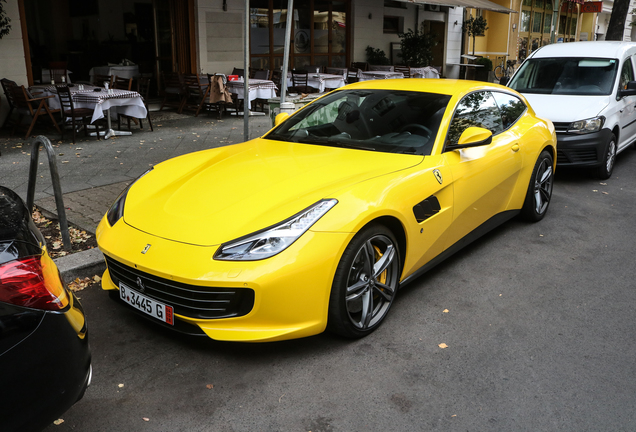 Ferrari GTC4Lusso