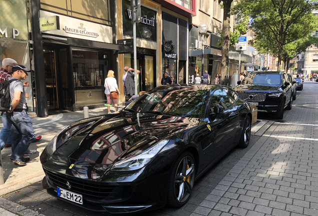 Ferrari GTC4Lusso