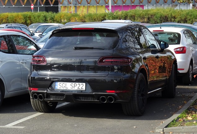 Porsche 95B Macan GTS