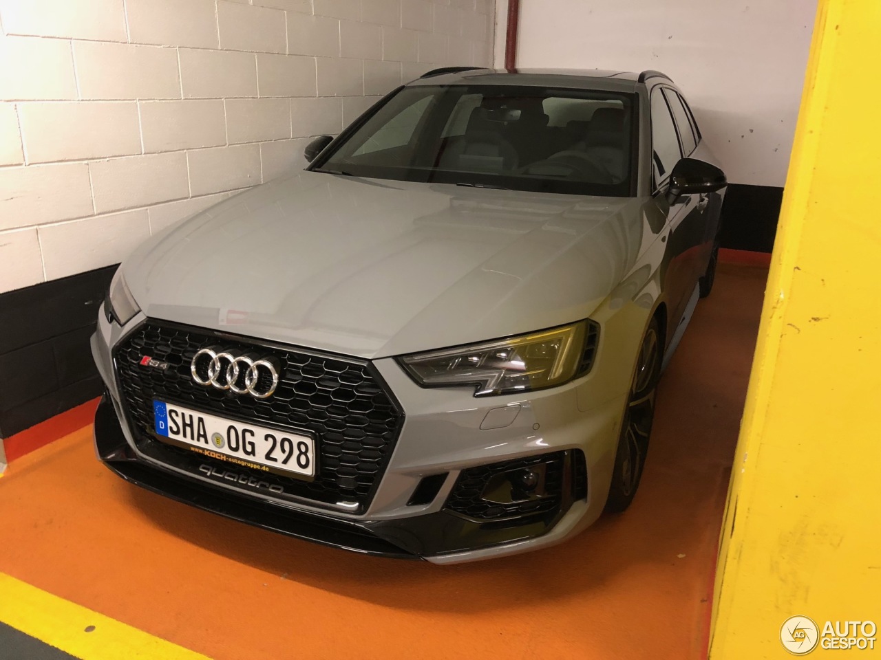 Audi RS4 Avant B9